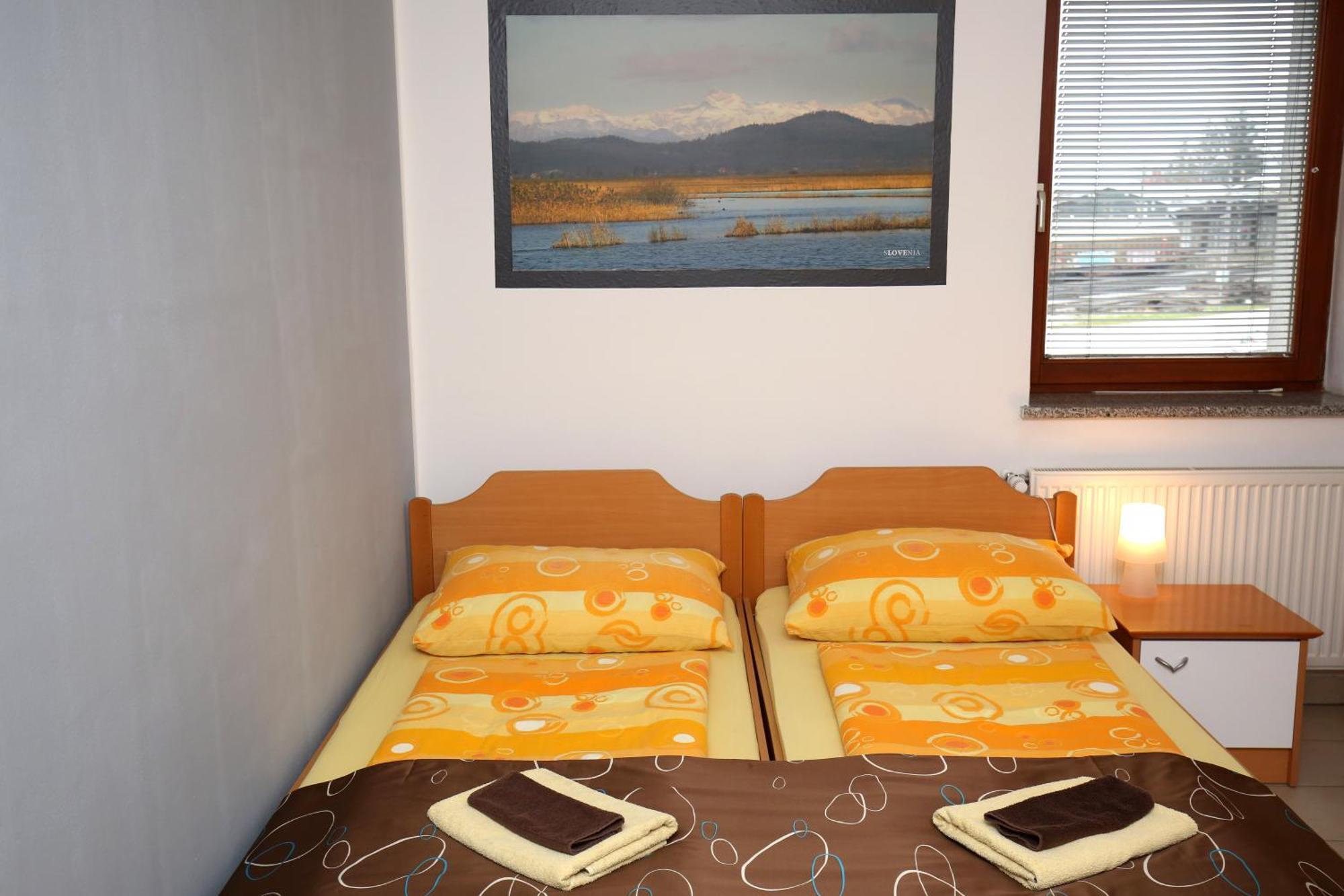Apartments Furman - Self Check-In Rakek Phòng bức ảnh