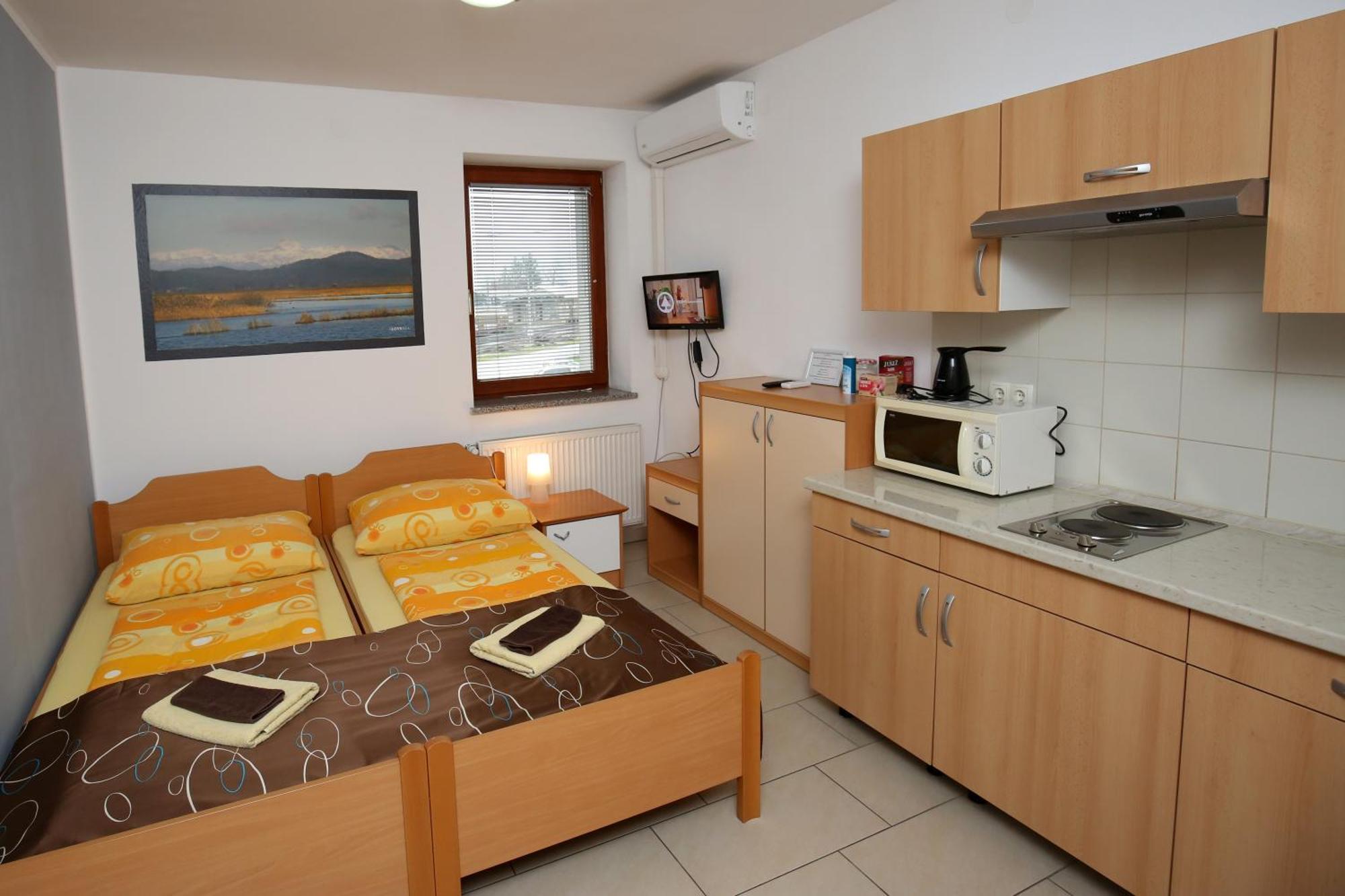 Apartments Furman - Self Check-In Rakek Ngoại thất bức ảnh